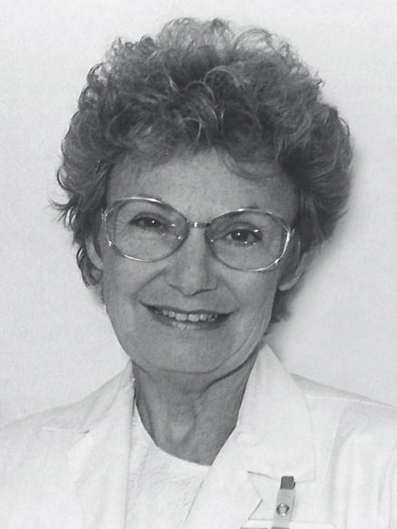 吉特尔·西尔弗伯格女士，74年
